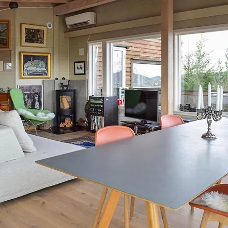 Stunning In Sandsli W/ Wifi And 2 Bedrooms